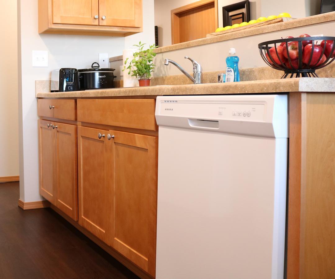 Autumn Leaf Suites Airway Heights Bagian luar foto