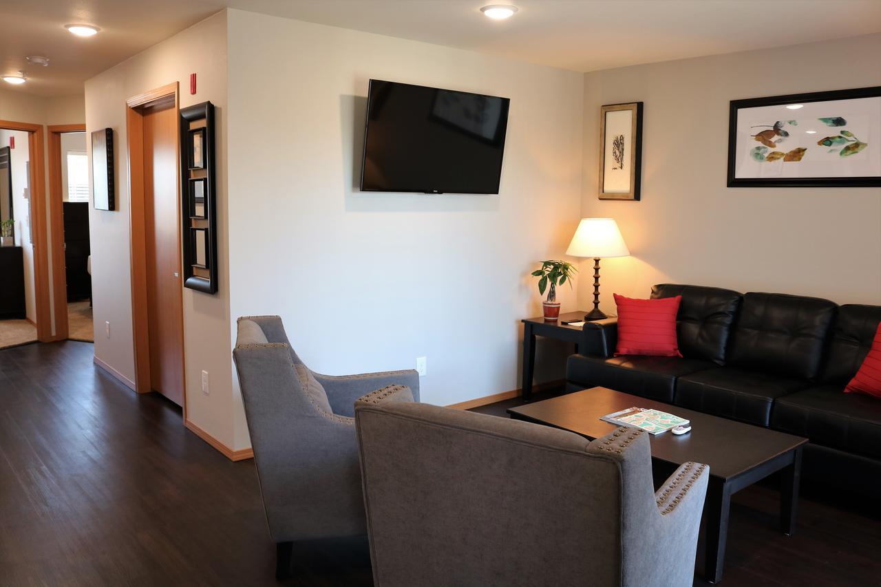 Autumn Leaf Suites Airway Heights Bagian luar foto